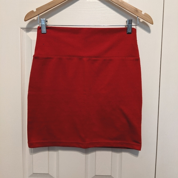 Red mini bodycon skirt - Picture 1 of 6